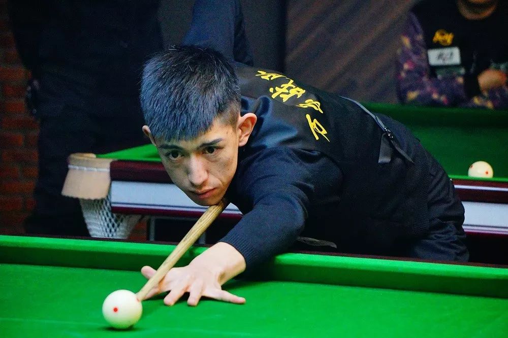 向我们揭示 向我们揭示