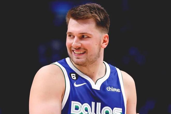 站在皮球后 站在皮球后